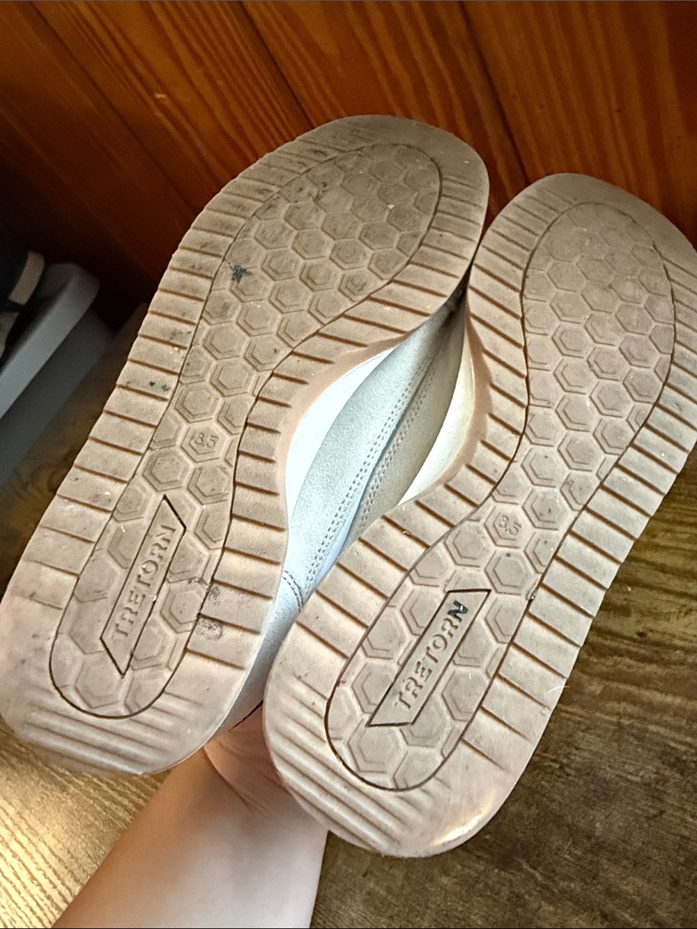 Tretorn Rawlins Women’s Size 8.5 Low-Top Sneakers in Beige and Dark Green - Picture 10 of 14